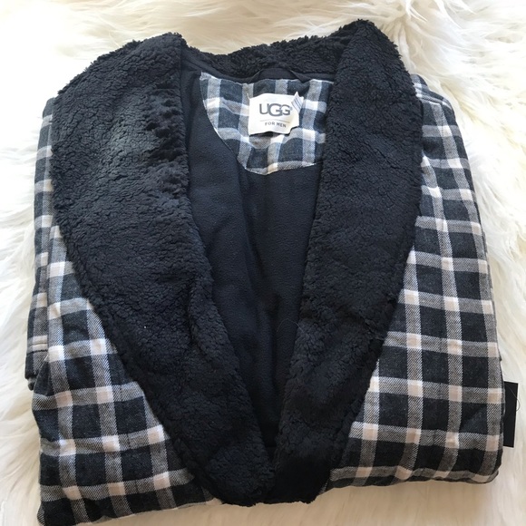 Last One! NWT UGG Men’s Robe - Picture 3 of 5